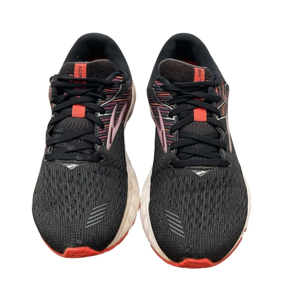 Brooks Adrenaline 19 Women's Black and Red Athletic Shoes‎ size 9